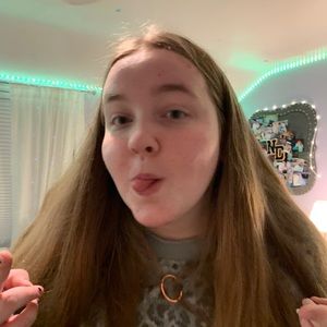 Meet your Posher, Casey